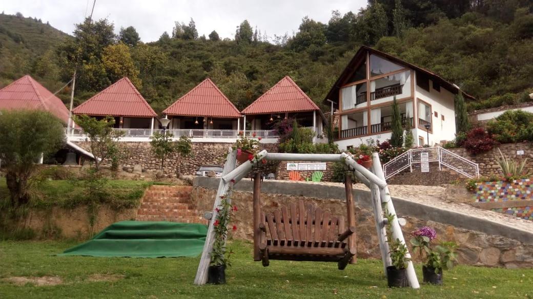 Hotel Cabanas El Rincon De Las Campanas Nobsa Eksteriør bilde